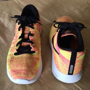 NIKE Lunarlon Flyknit 🌼🌸pink & yellow